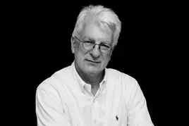 DOMINIQUE BOURG, PHILOSOPHE © HANNAH ASSOULINE